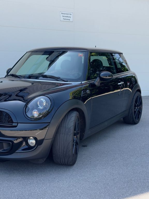 Schwarz Gebraucht 2012 Mini John Cooper Works Kleinwagen | 10.800 € (Fairer Preis) - Bild 1/4