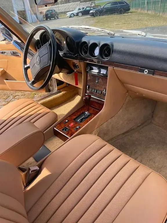 Gebraucht Mercedes 560 227 PS (166 kW) 1986 Gold Cabrio