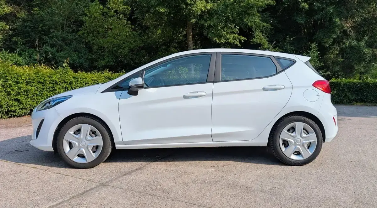 Gebraucht Ford Fiesta 95 PS (69 kW) 2020 Weiß Kleinwagen