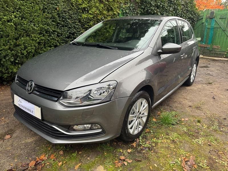 Gebraucht VW Polo Comfortline 75 PS (55 kW) 2015 Grau Limousine