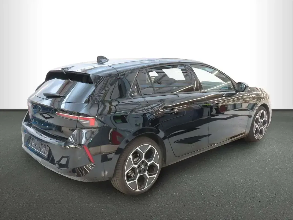 Gebraucht Opel Astra GS Line 131 PS (96 kW) 2022 Schwarz Limousine