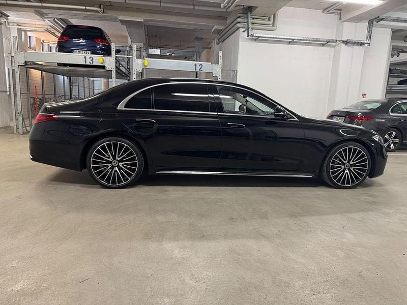 Gebraucht Mercedes S400 330 PS (242 kW) 2023 Schwarz Limousine