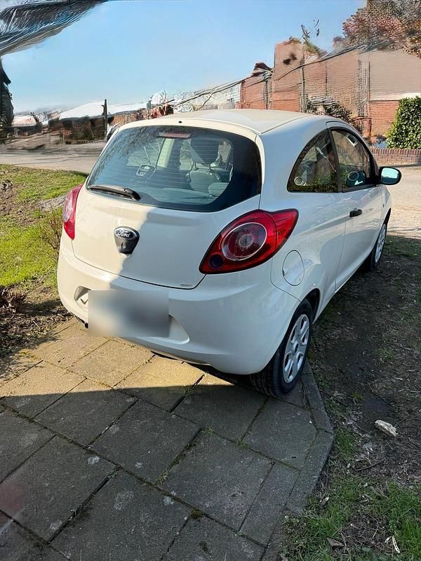 Gebraucht Ford Ka 115 PS (84 kW) 2014 Weiß Kleinwagen