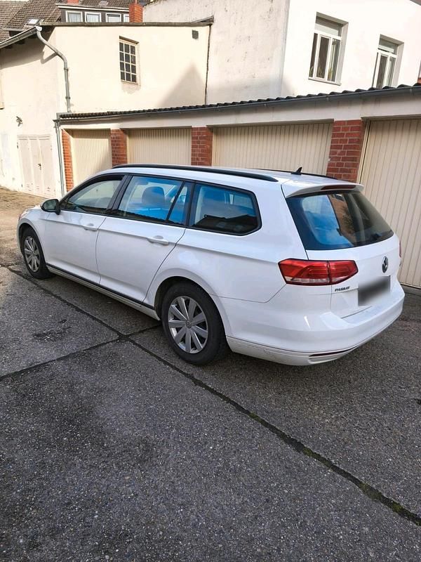 Second-hand VW Passat 120 CP (88 kW) 2016 Alb Break