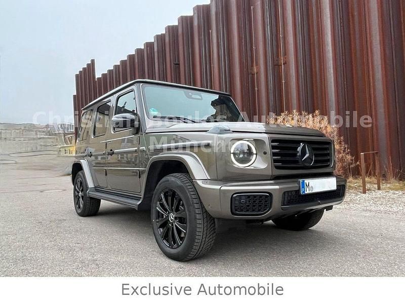 Grau Gebraucht 2024 Mercedes G450 Exclusive SUV | 155.500 € (Fairer Preis) - Bild 1/4
