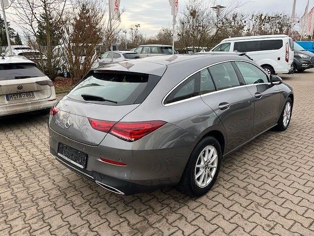Gebraucht Mercedes CLA200 Shooting Brake 150 PS (110 kW) 2023 Grau Kombi