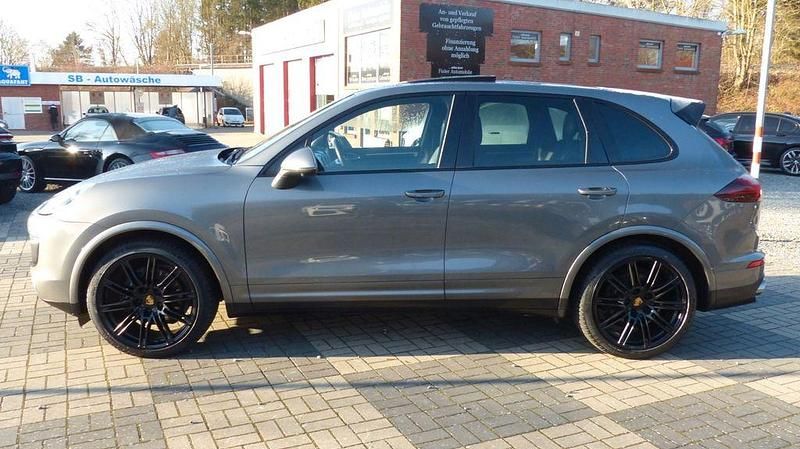 Gebraucht Porsche Cayenne 349 PS (256 kW) 2016 Grau SUV