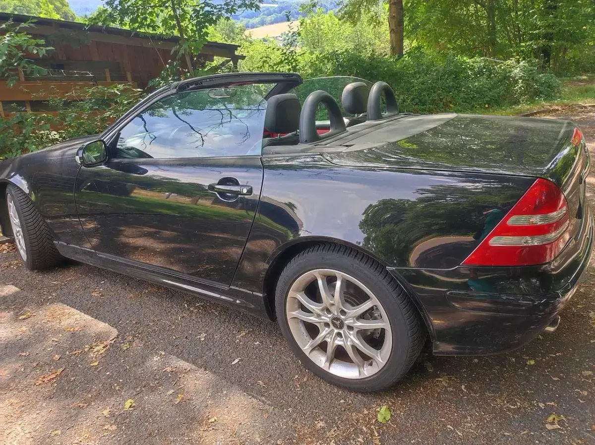 Gebraucht Mercedes SLK200 163 PS (119 kW) 2001 Schwarz Cabrio