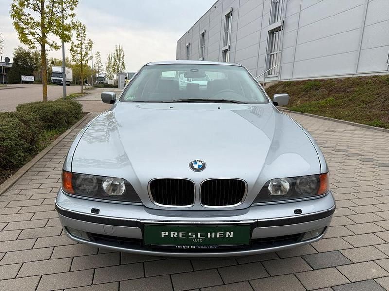 Gebraucht BMW 523 170 PS (125 kW) 1998 Silber Limousine