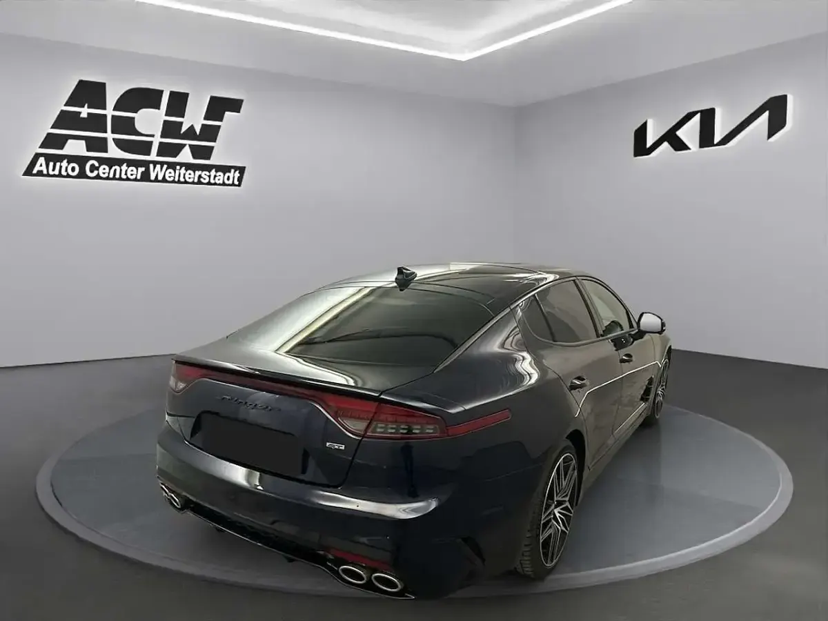 Gebraucht Kia Stinger GT 366 PS (269 kW) 2023 Blau Kleinwagen