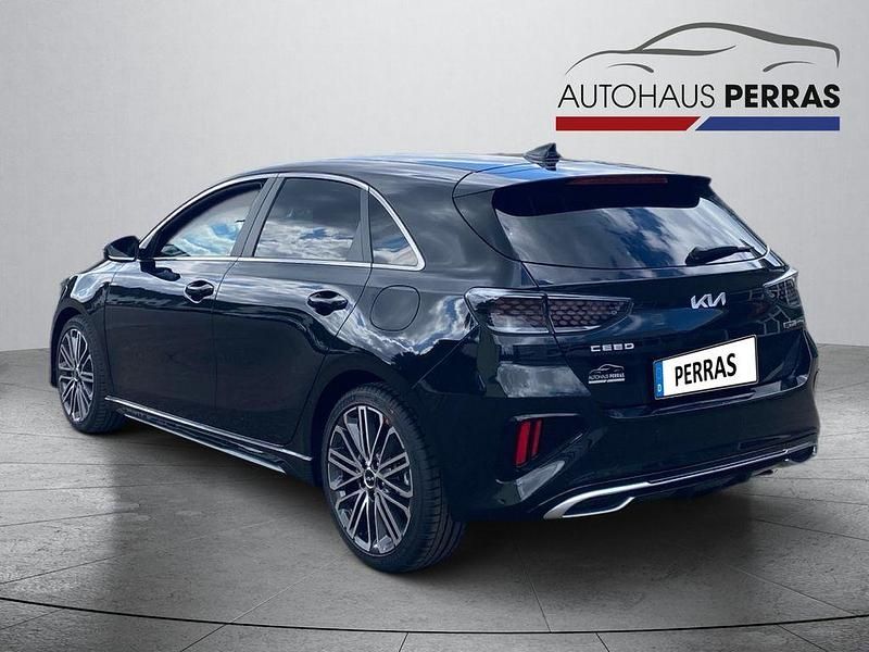 Neu Kia Ceed GT-Line 140 PS (102 kW) 2025 Zilinaschwarz Kleinwagen