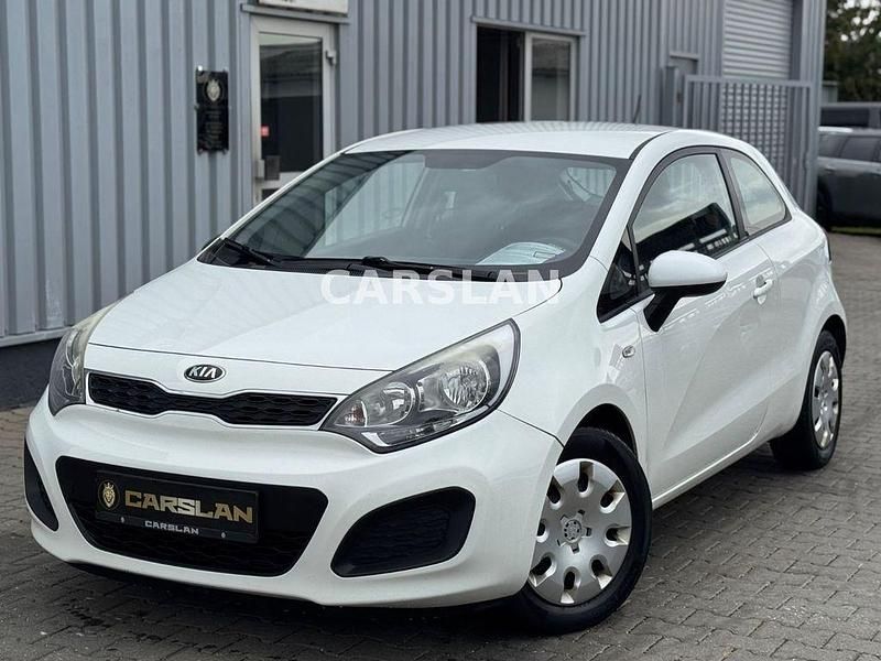 Second-hand Kia Rio DREAM-TEAM Edition 86 CP (63 kW) 2013 Alb Berlinǎ