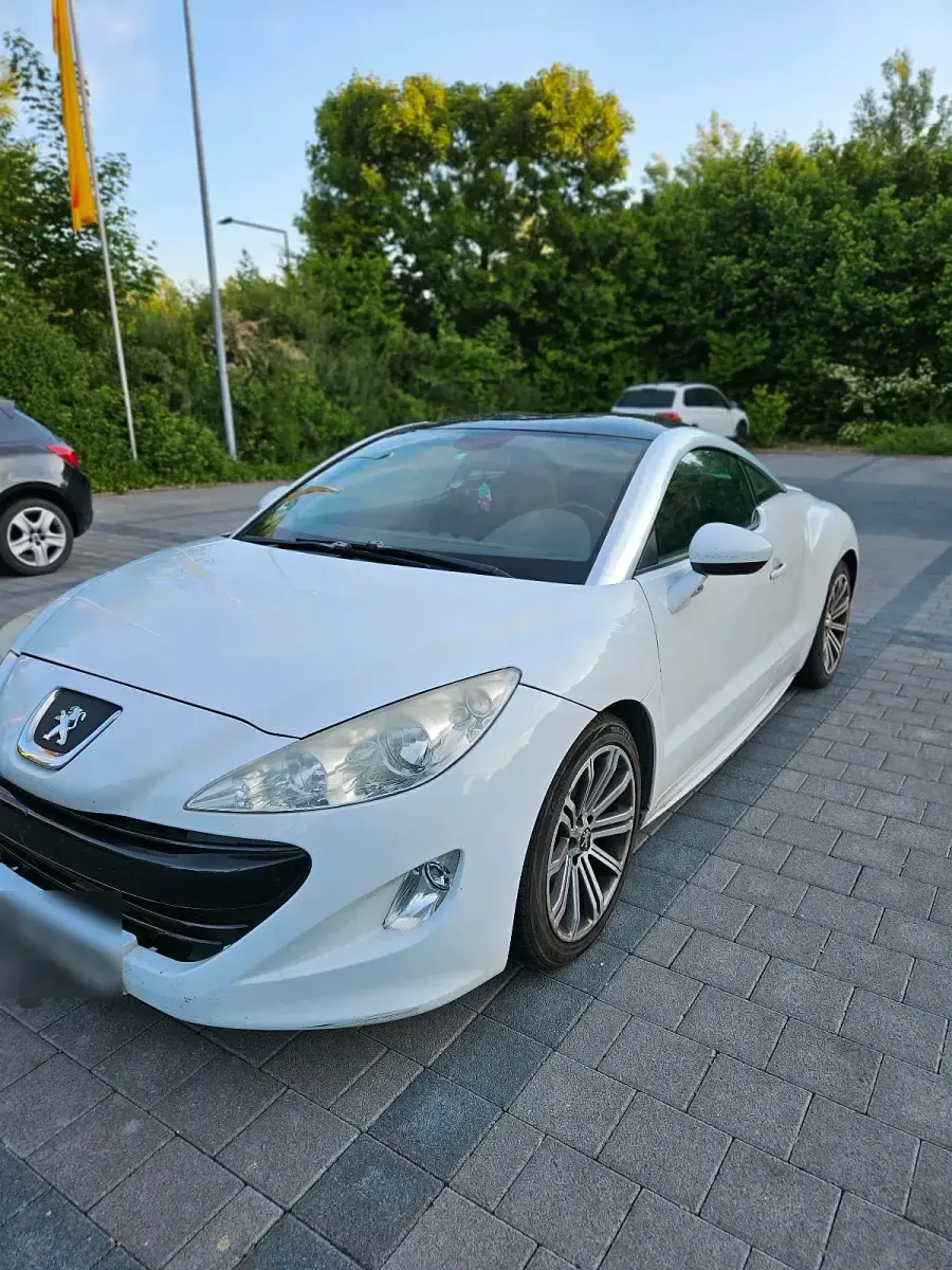 Gebraucht Peugeot RCZ 156 PS (114 kW) 2012 Weiß Coupé