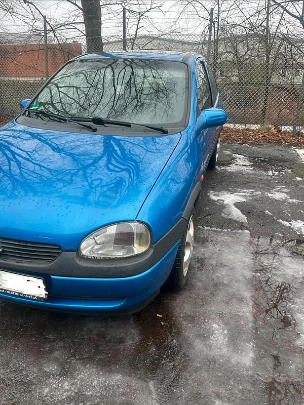 Gebraucht Opel Corsa 65 PS (47 kW) 1998 Blau Kleinwagen