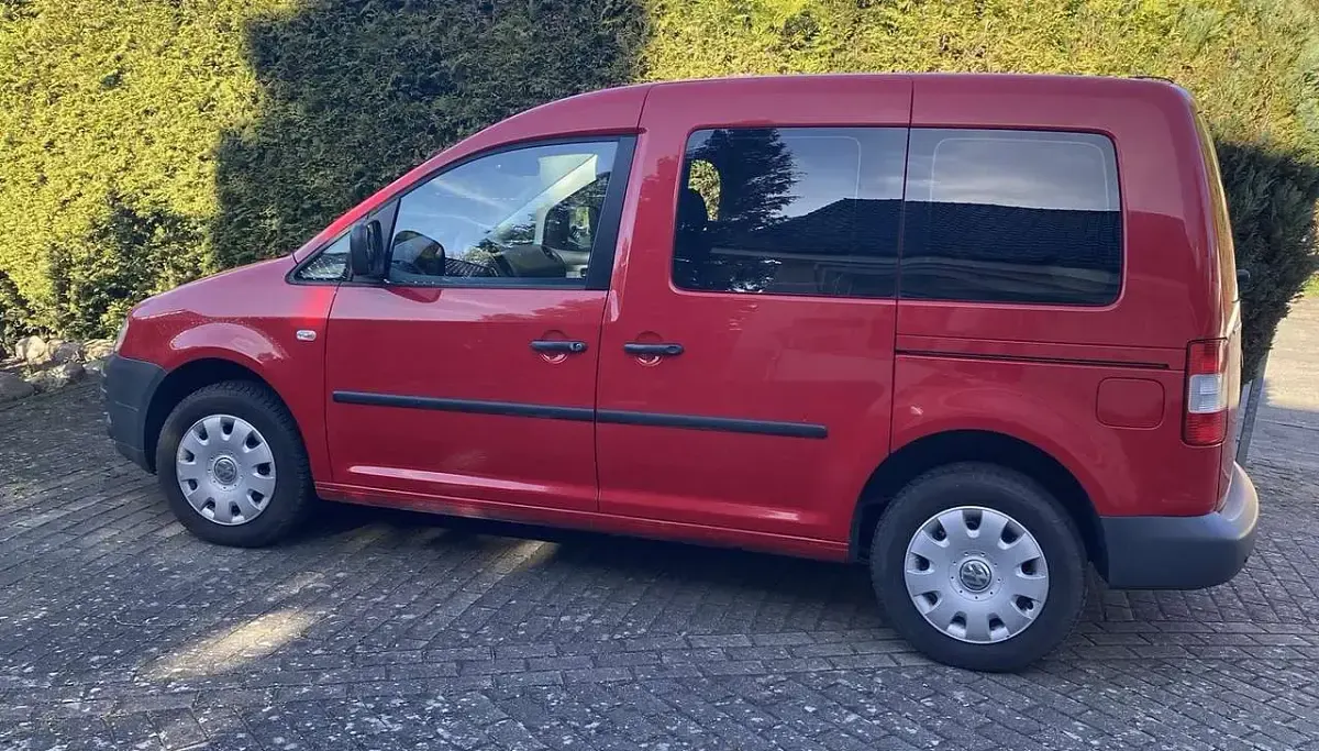 Gebraucht VW Caddy Life 80 PS (58 kW) 2009 Rot Van / Kleinbus