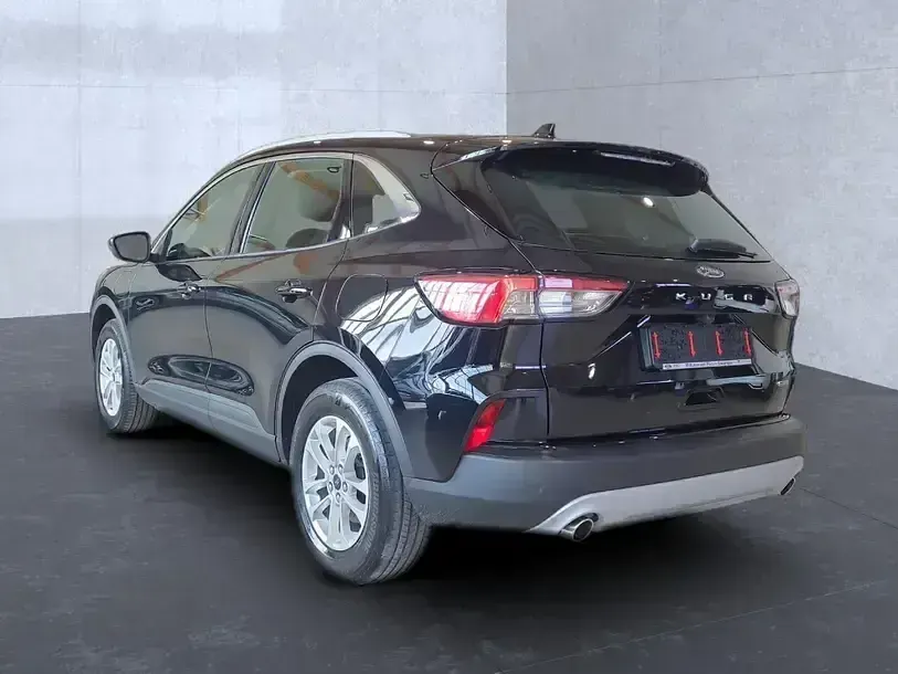 Gebraucht Ford Kuga Titanium 225 PS (165 kW) 2023 Obsidianschwarz (metallic) SUV