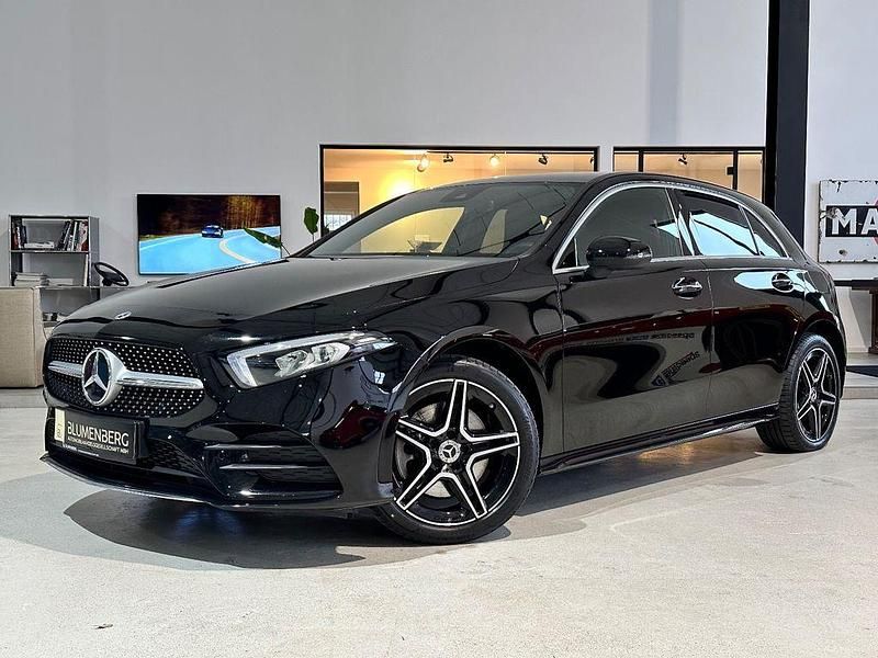 Schwarz Gebraucht 2022 Mercedes A250 AMG line Limousine | 20.980 € (Superpreis) - Bild 1/4