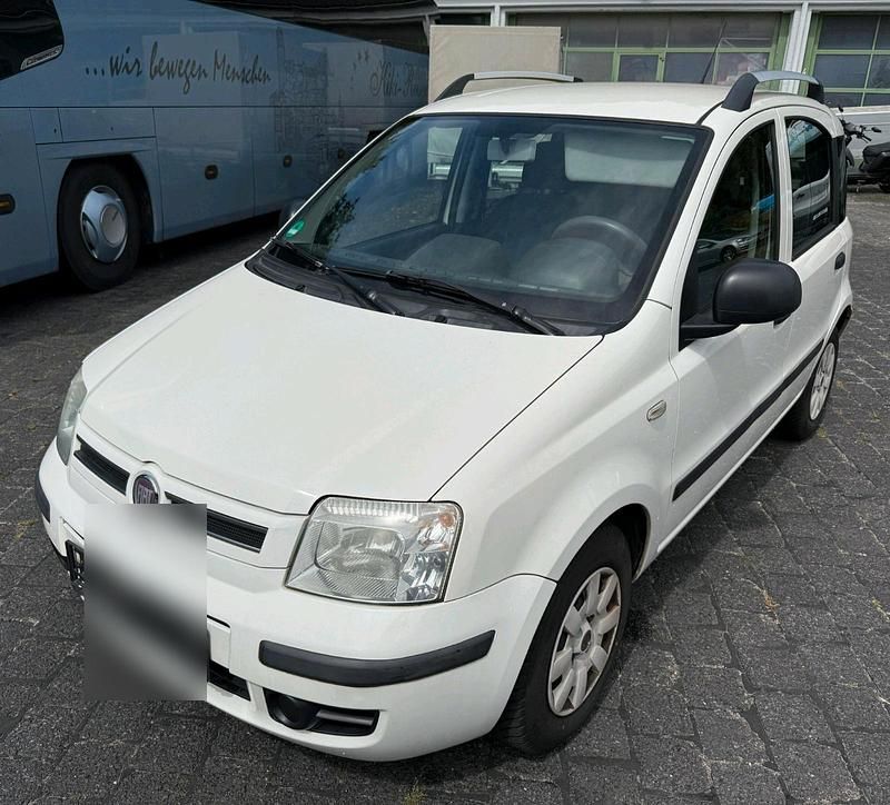 Weiß Gebraucht 2010 Fiat Panda Kleinwagen | 2.950 € (Fairer Preis) - Bild 1/4