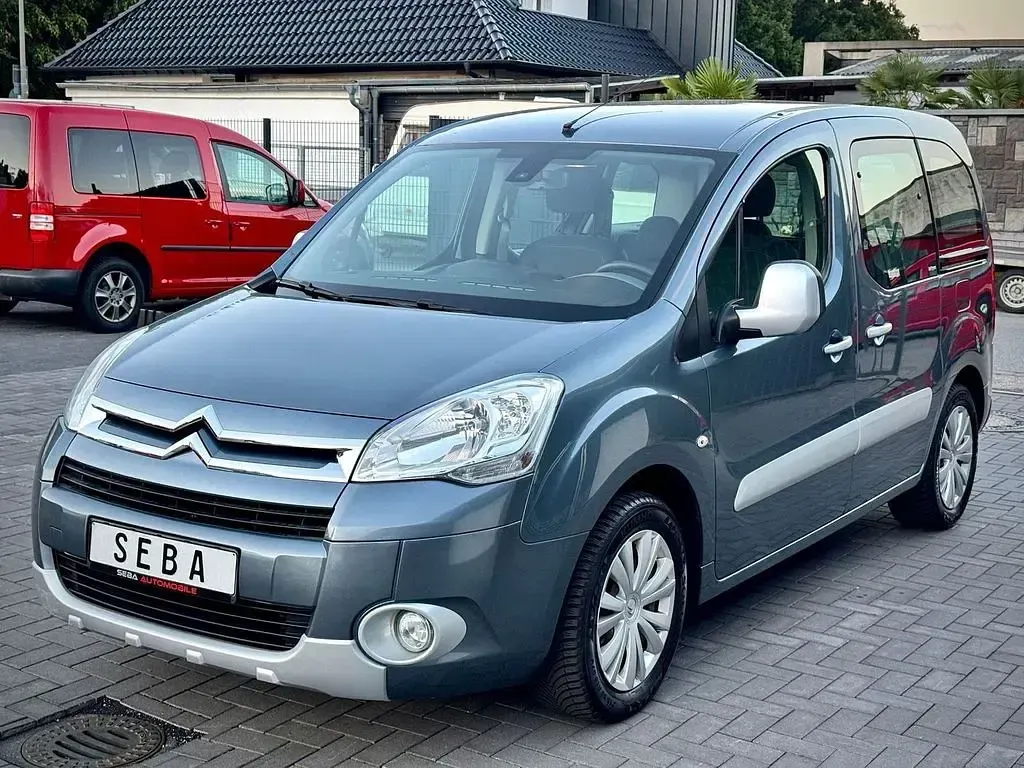 Gebraucht Citroën Berlingo 92 PS (67 kW) 2011 Grau Van / Kleinbus