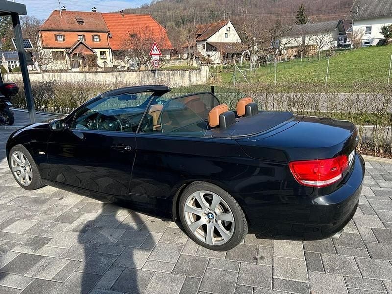 Gebraucht BMW 320 Cabriolet Shadowline 177 PS (130 kW) 2009 Schwarz Cabrio