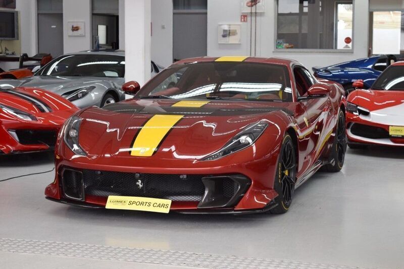 Rosso fiorano Neu 2024 Ferrari 812 Coupé | 1.599.980 € - Bild 1/4