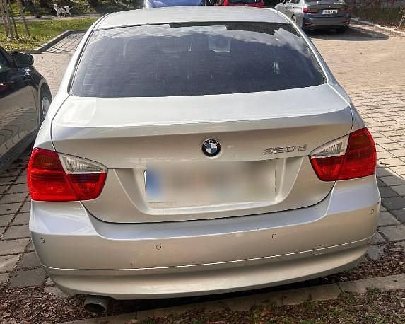 Gebraucht BMW 320 163 PS (119 kW) 2006 Silber Limousine