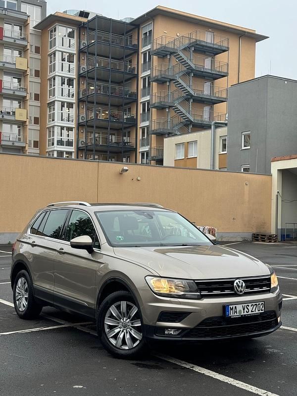 Andere außenfarben Gebraucht 2017 VW Tiguan SUV | 17.499 € (Superpreis) - Bild 1/4