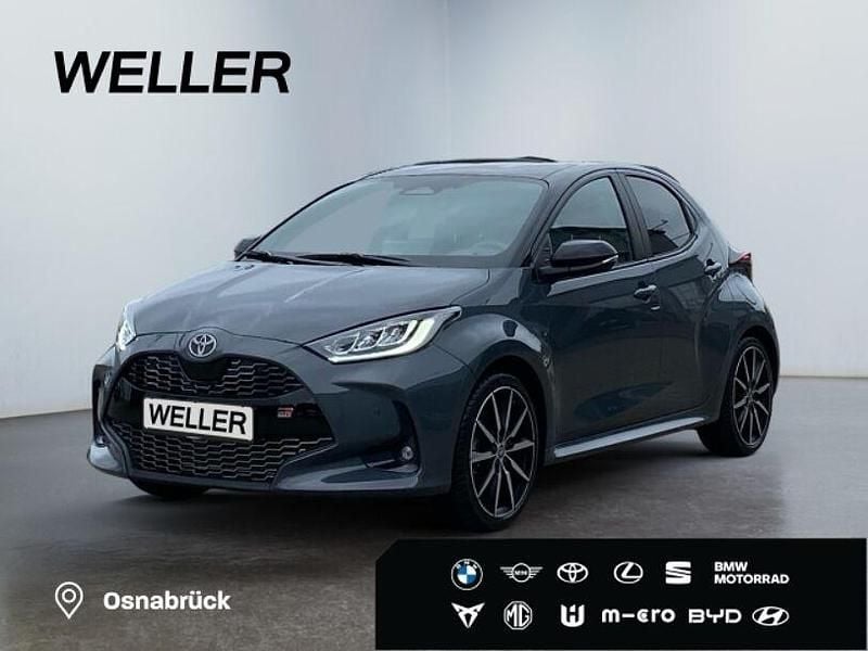 Grau Neu 2025 Toyota Yaris Hybrid Sport Kleinwagen | 28.180 € (Guter Preis) - Bild 1/3