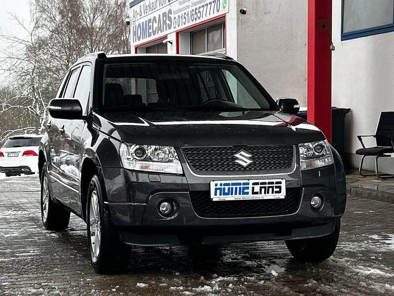 Schwarz Gebraucht 2008 Suzuki Grand Vitara Comfort SUV | 7.999 € (Teuer) - Bild 1/4