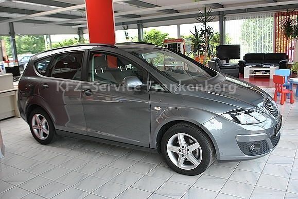 Grau metallic Gebraucht 2012 Seat Altea XL Style Van / Kleinbus | 13.980 € - Bild 1/4