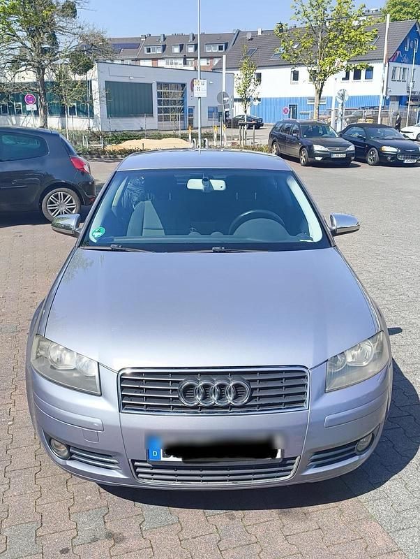 Grau Gebraucht 2003 Audi A3 Limousine | 900 € (Guter Preis) - Bild 1/4