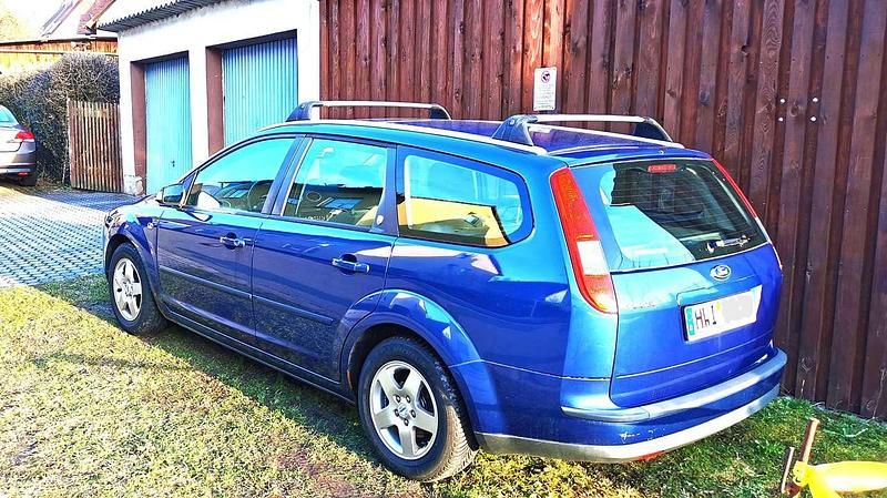 Gebraucht Ford Focus Ghia 116 PS (85 kW) 2007 Blau Kombi