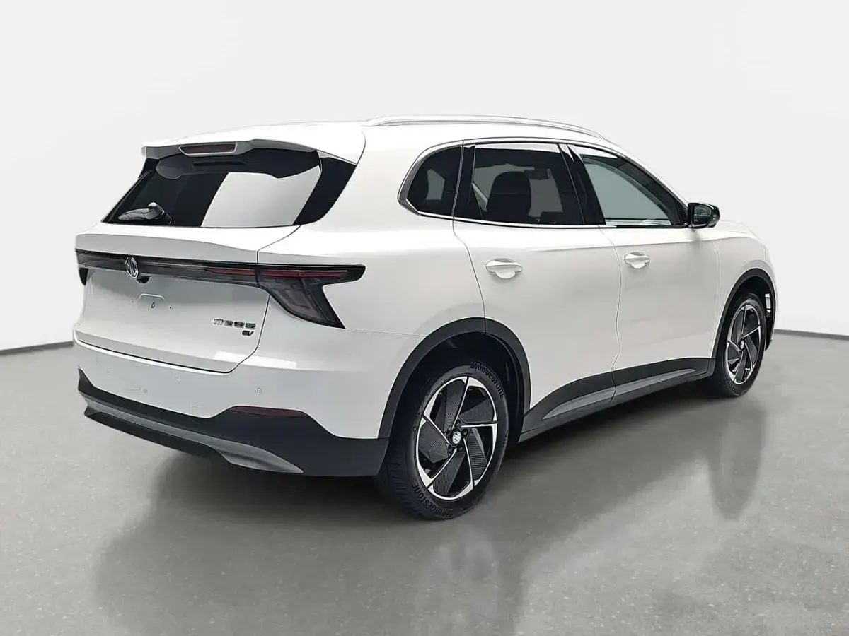 Neu MG MGS5 EV Luxury 169 kW (231 PS) 2026 Dover white SUV
