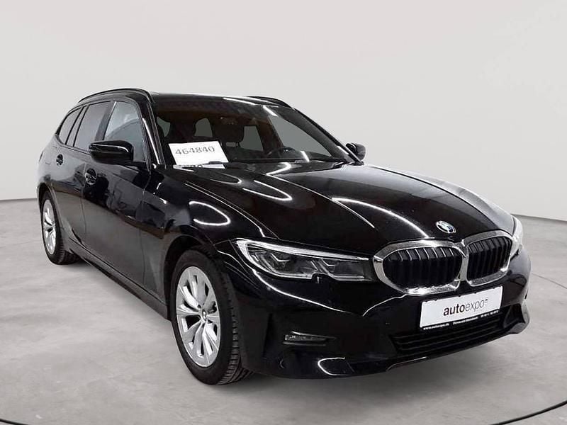 Gebraucht BMW 320 Advantage 184 PS (135 kW) 2020 Schwarz uni Kombi