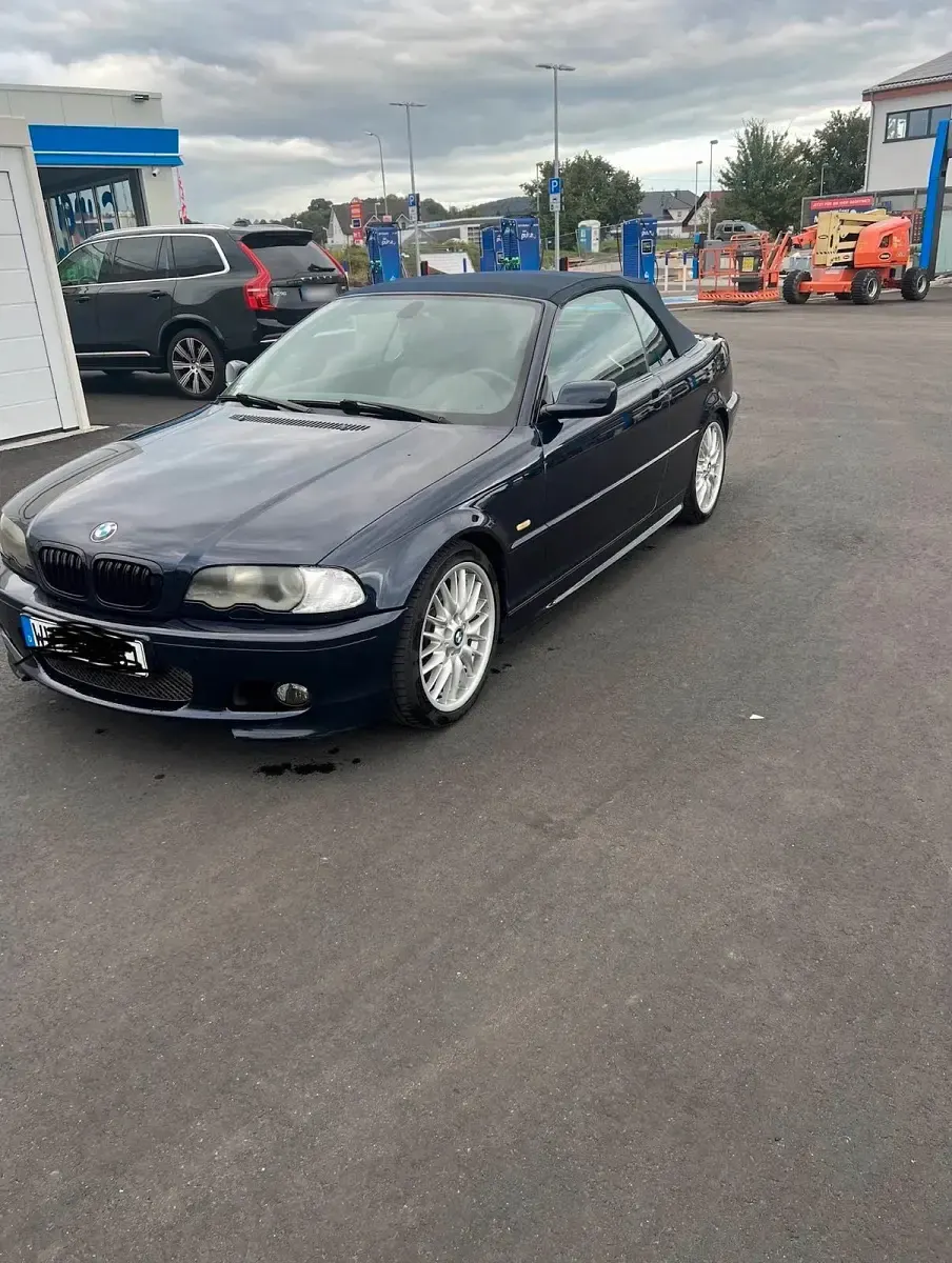 Gebraucht BMW 320 Cabriolet 170 PS (125 kW) 2002 Blau Cabrio