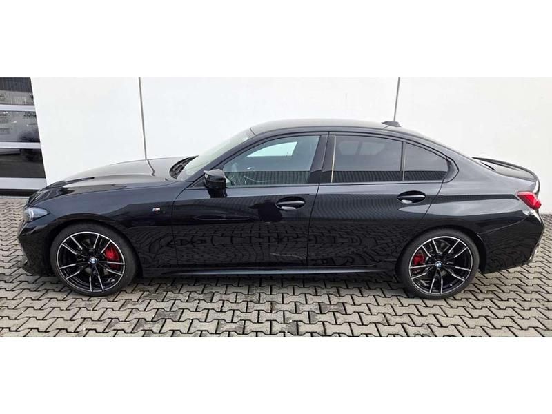 Gebraucht BMW 340 Sport Line 374 PS (275 kW) 2024 Black sapphire metallic Limousine