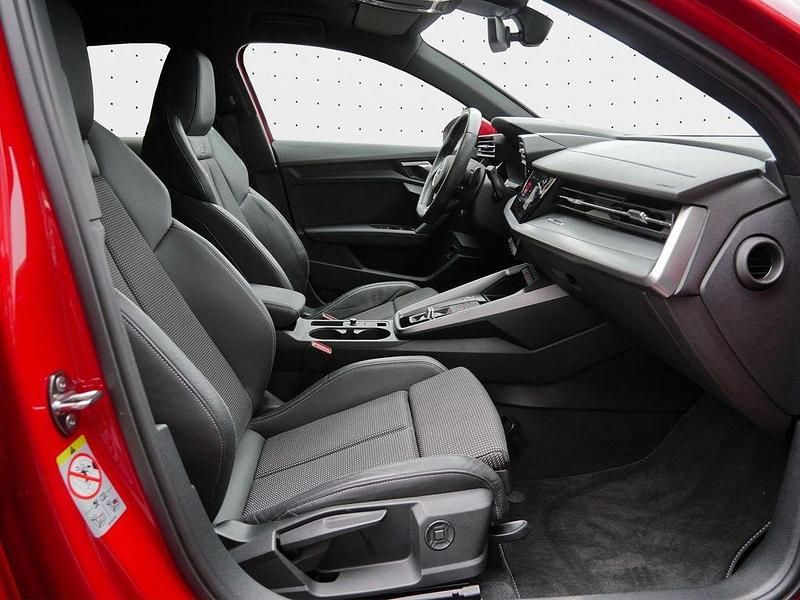 Gebraucht Audi A3 Business 245 PS (180 kW) 2022 Rot Limousine