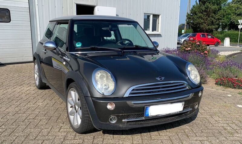 Grau Gebraucht 2006 Mini Cooper Kleinwagen | 1.750 € (Guter Preis) - Bild 1/4