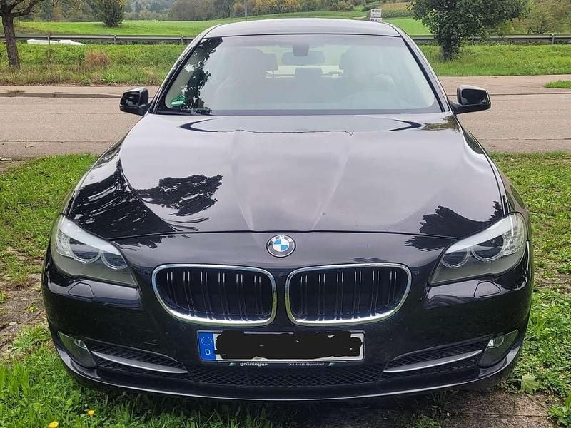 Schwarz Gebraucht 2011 BMW 528 Limousine | 11.000 € (Guter Preis) - Bild 1/4