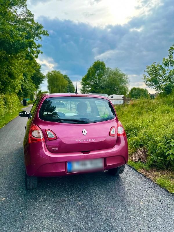 Gebraucht Renault Twingo 74 PS (54 kW) 2013 Violet Kleinwagen