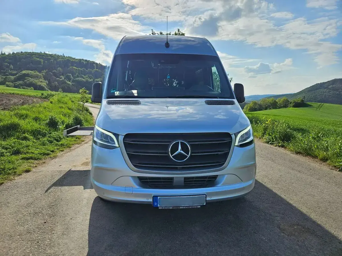 Gebraucht Mercedes Sprinter 163 PS (119 kW) 2019 Silber Van