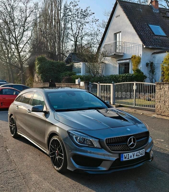 Gebraucht 2015 Mercedes CLA250 Shooting Brake AMG Kombi | 19.999 € (Etwas zu teuer) - Bild 1/4