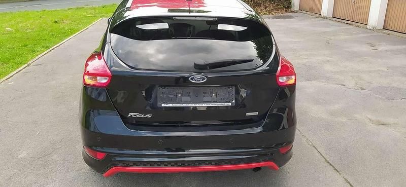 Gebraucht Ford Focus ST-Line 182 PS (133 kW) 2017 Schwarz Limousine