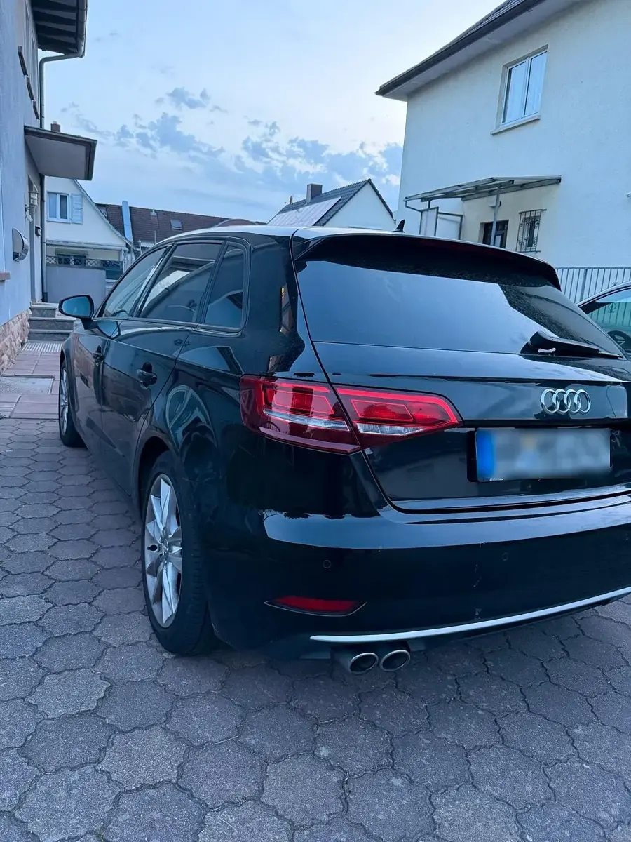 Gebraucht Audi A3 150 PS (110 kW) 2018 Schwarz Limousine