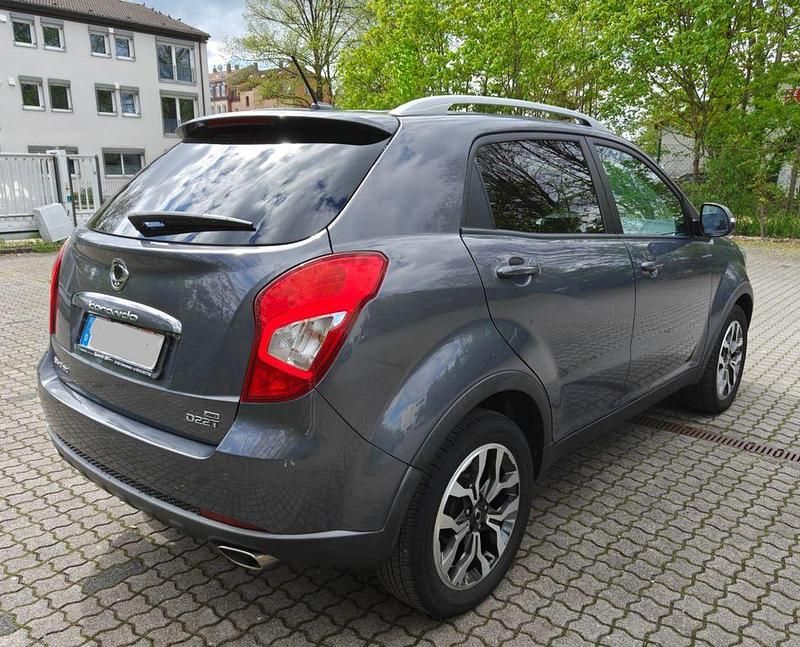 Gebraucht SsangYong Korando Sapphire 178 PS (130 kW) 2016 Grau SUV