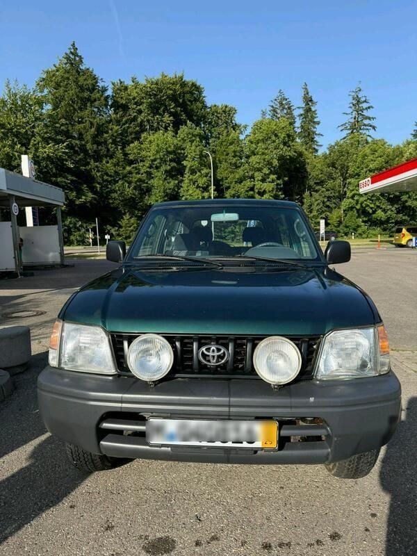 Grün Gebraucht 1997 Toyota Land Cruiser SUV | 7.900 € - Bild 1/4