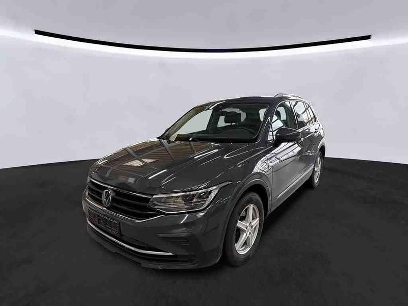 Gebraucht VW Tiguan Active 245 PS (180 kW) 2022 Delfingrau SUV
