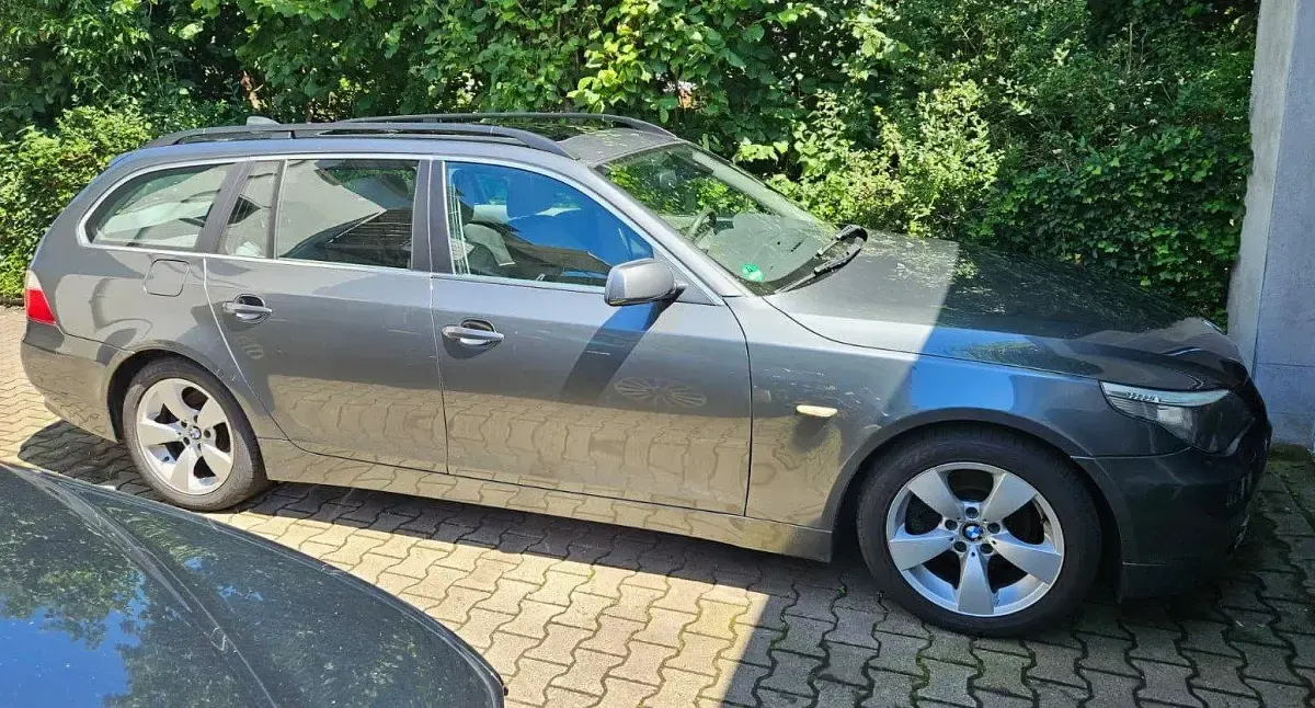 Gebraucht BMW 525 177 PS (130 kW) 2005 Andere farben Kombi