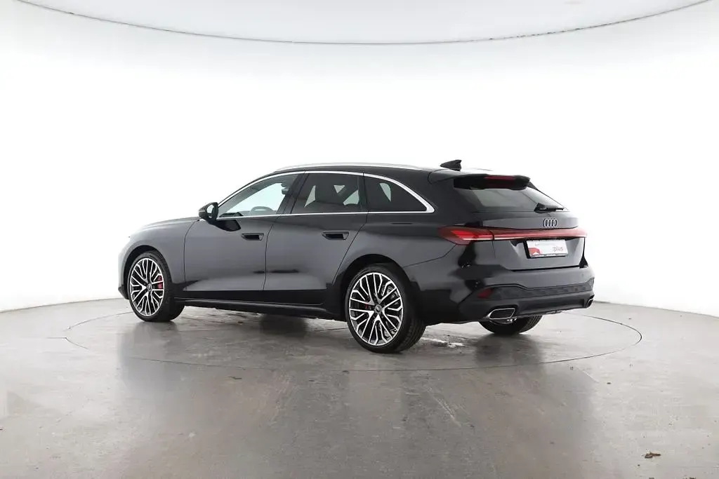 Second-hand Audi A5 Sport 150 CP (110 kW) 2025 Negru Break
