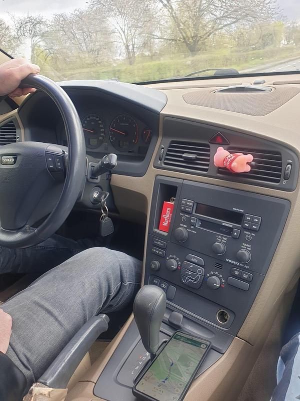 Gebraucht Volvo S60 140 PS (102 kW) 2006 Gold Limousine